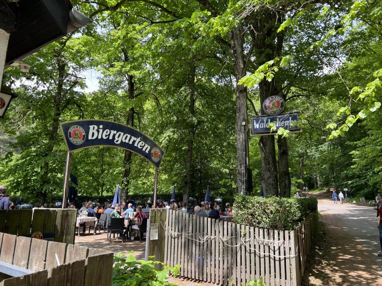 Die Waldschenke ist ein beliebter Biergarten - vor allem bei Wanderern und Radfahrern