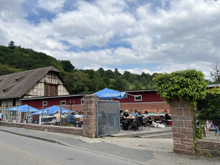 Der Klosterhoft ist bei Wanderern und Radfahrern enorm beliebt - kein Wunder - von hier gibt's schöne Strecken nach Heidelberg