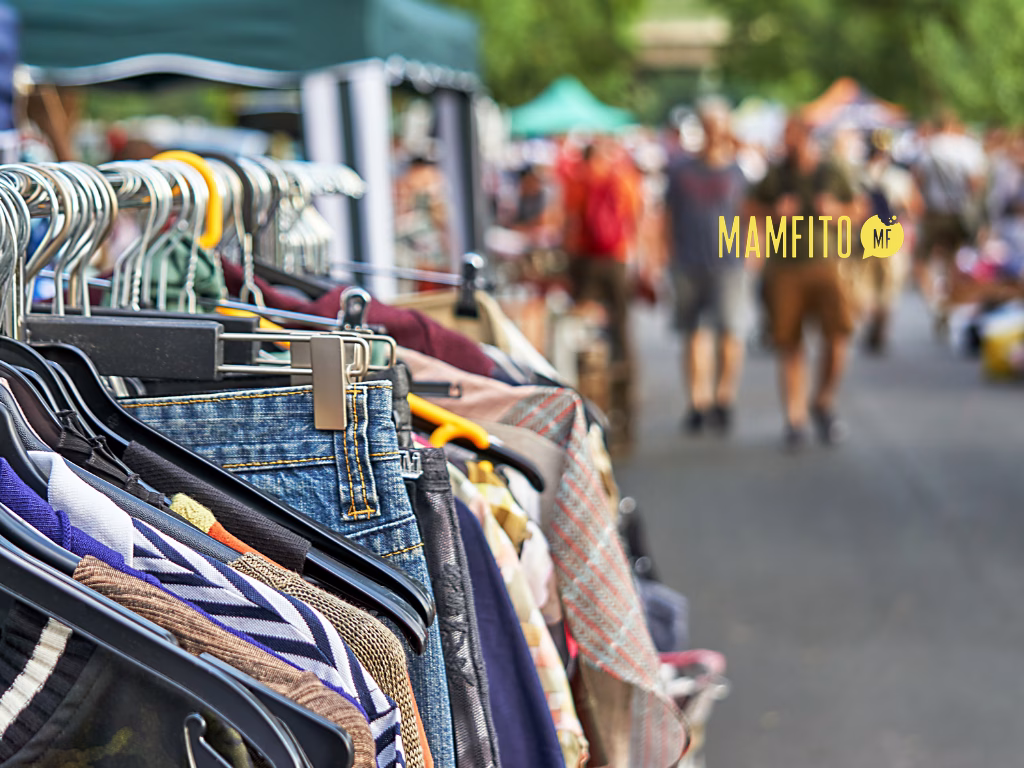 Flohmarkt Heidelberg: alle Märkte im Überblick - hier ein Fotoausschnitt auf Klamotten auf einen der Märkte
