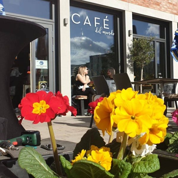Cafe Heidelberg Bahnstadt mit schöner Außenterrasse