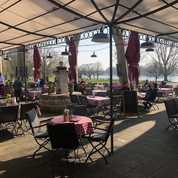 Die Bäume spenden dir den notwendigen Schatten