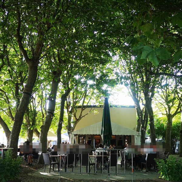 Im Lindbergh Biergarten ist genug Platz für große Gruppen