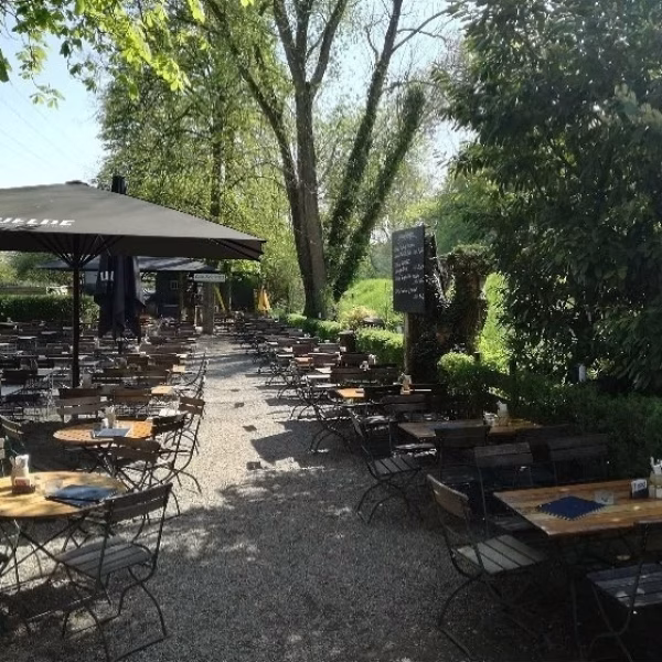 Blick in den Biergarten Estragon Mannheim