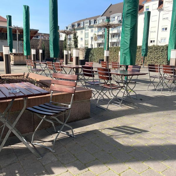 Der Biergarten bietet dir 240 Sitzplätze - super für den Sommer