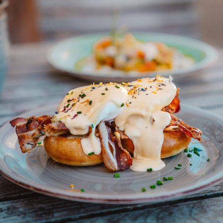 Bacon and Egg on Bread zum Brunch im Wal