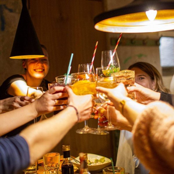 Das Urban ist in Heidelberg ein beliebter Treffpunkt fürn Drink - Cheers