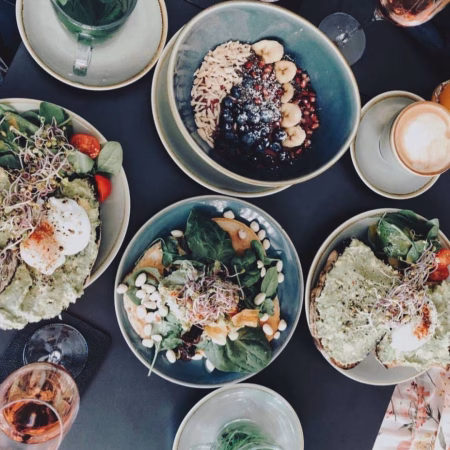 Frühstück und Brunch mit Bowls und Pancakes im Deer Heidelberg