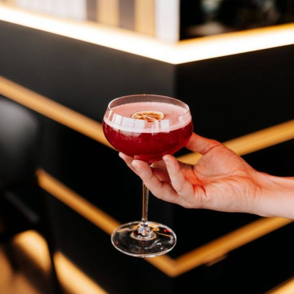 Mixology Cocktails in der Schilling Rooftop Bar (Foto: Schilling Instagram)