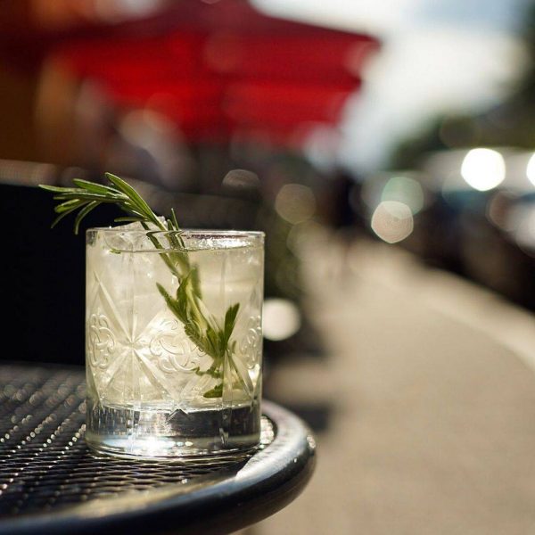 Das Linos ist ein Geheimtipp für die besten Bars in Heidelberg