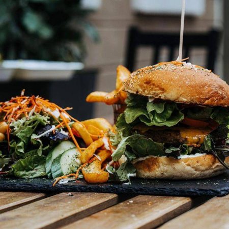vegan, vegetarisch oder klassische Burger zum Brunch im Keevee